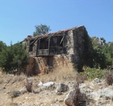 De la Ruina al Hogar: Guía para comprar casa de pueblo, detectar fallos y pedir las ayudas de 2025